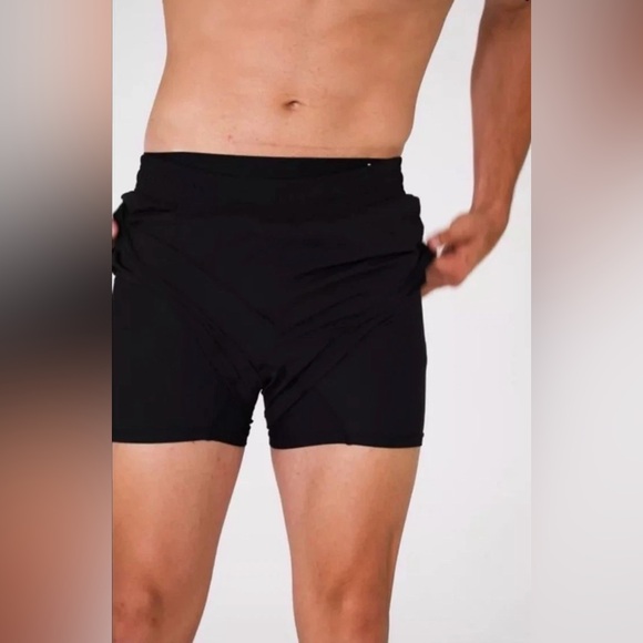 ALO Yoga Men’s “Adapt” Short 5” Inseam with Liner (M) *BESTSELLER* - Picture 5 of 12